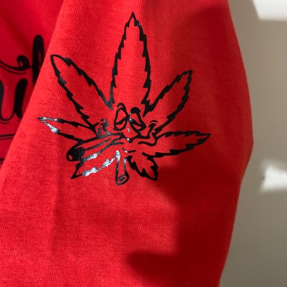 Red medium men’s “roll that shit” shirt - Picture 3 of 3